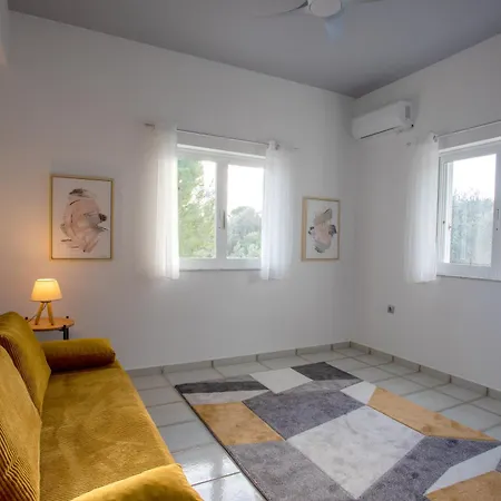 Josefine - With Private Pool And Parking Villa Politiká