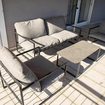 Villa Josefine - With Private Pool And Parking Politiká