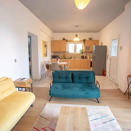 Josefine - With Private Pool And Parking Politiká