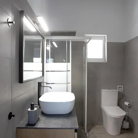 Josefine - With Private Pool And Parking * Politiká