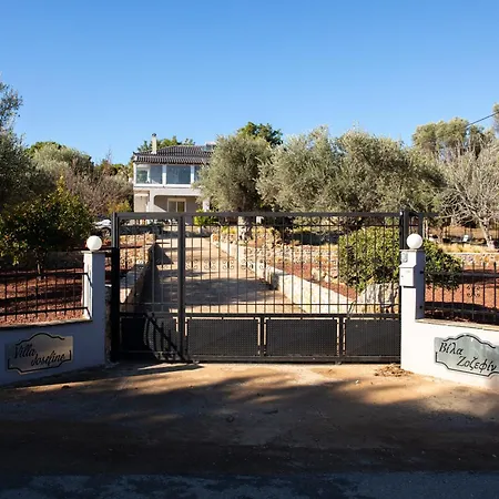 Josefine - With Private Pool And Parking Villa Politika