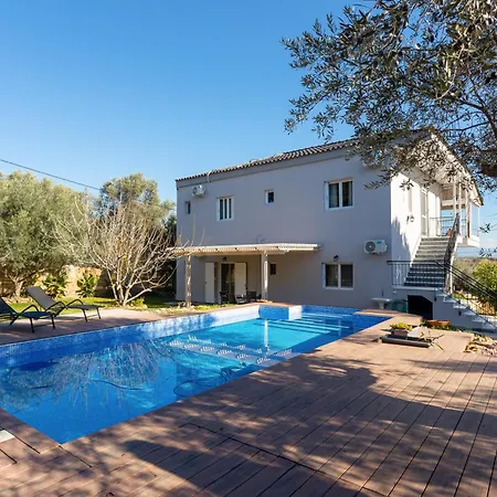 Josefine - With Private Pool And Parking * Politiká